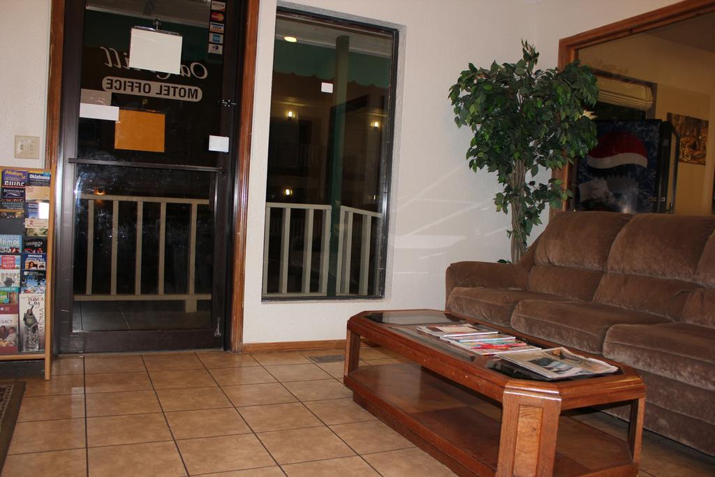 Oak Hill Inn And Suites Tahlequah Zewnętrze zdjęcie