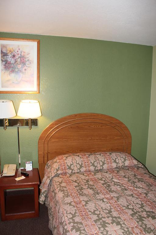 Oak Hill Inn And Suites Tahlequah Zewnętrze zdjęcie