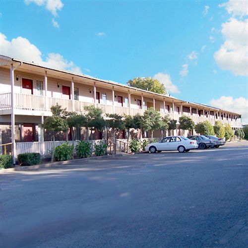 Oak Hill Inn And Suites Tahlequah Zewnętrze zdjęcie