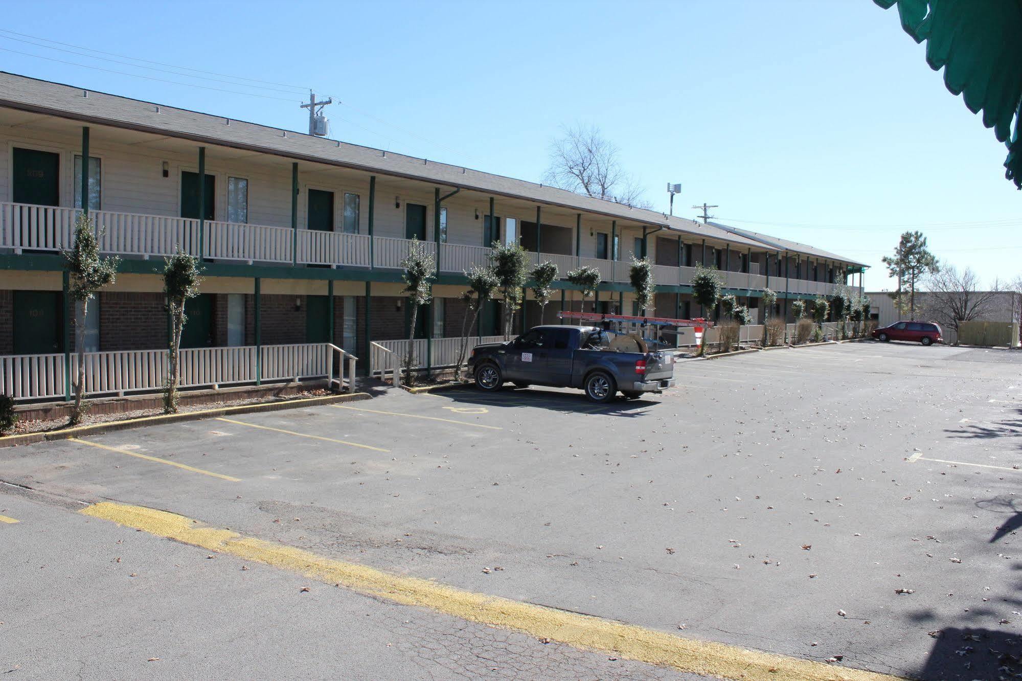 Oak Hill Inn And Suites Tahlequah Zewnętrze zdjęcie