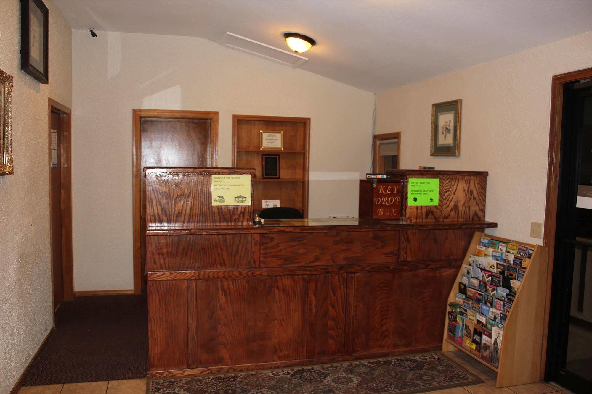 Oak Hill Inn And Suites Tahlequah Zewnętrze zdjęcie