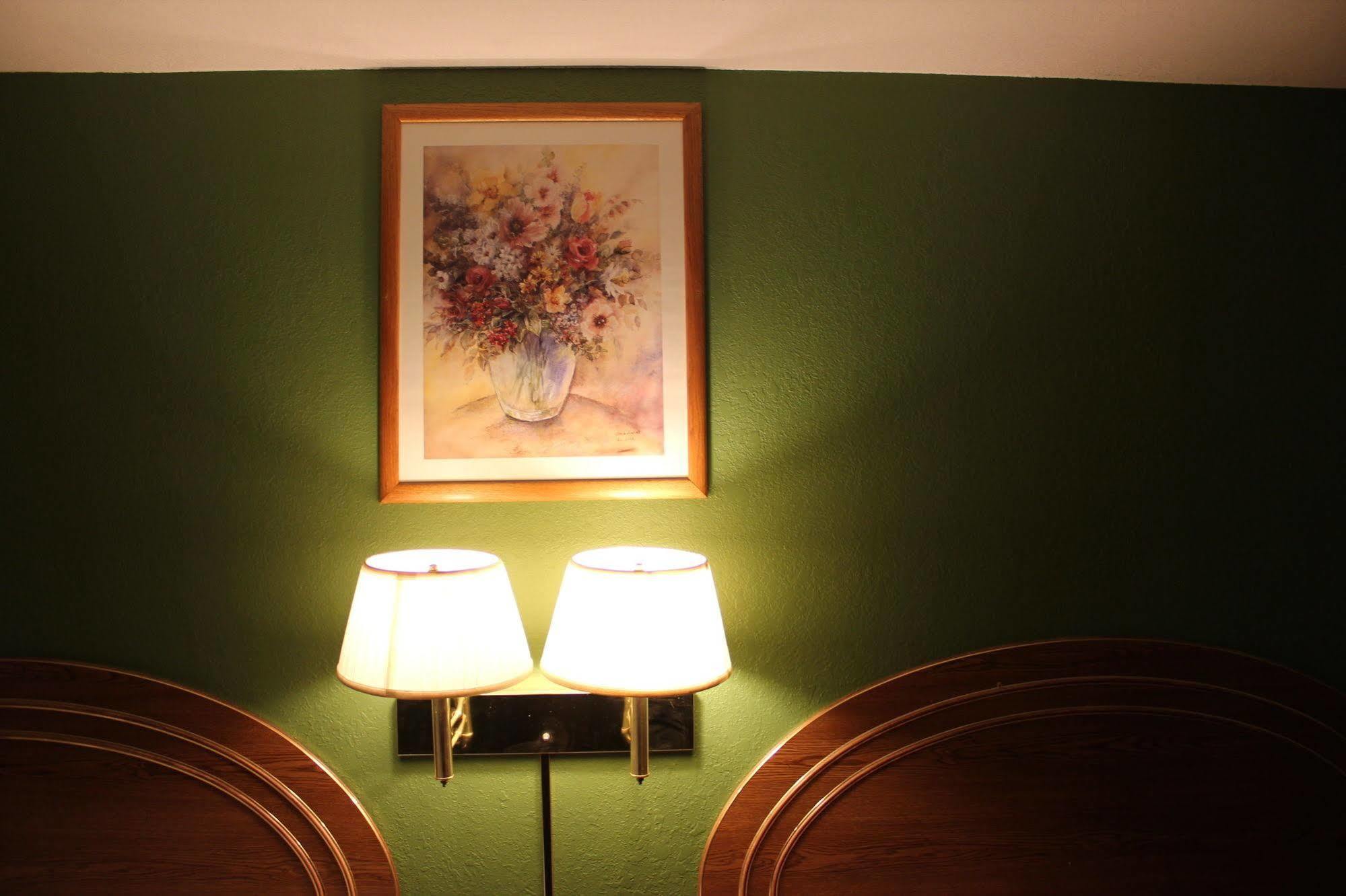 Oak Hill Inn And Suites Tahlequah Zewnętrze zdjęcie